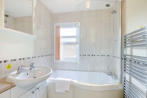 Retreat 2 - Waveney River Centre, Burgh St Peter, Beccles