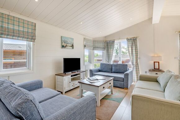 Escape Spa 3 - Waveney River Centre, Burgh St Peter, Beccles