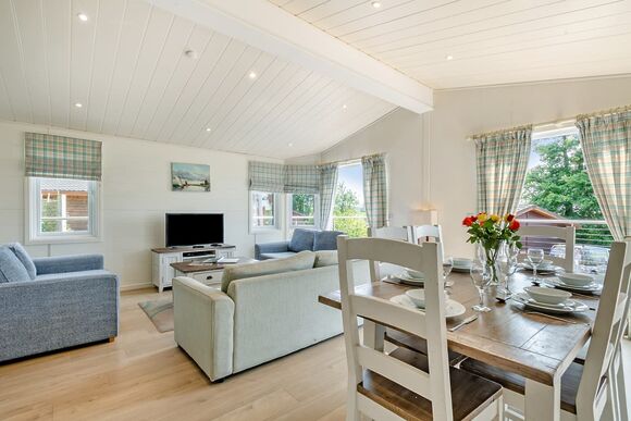 Escape Spa 3 - Waveney River Centre, Burgh St Peter, Beccles