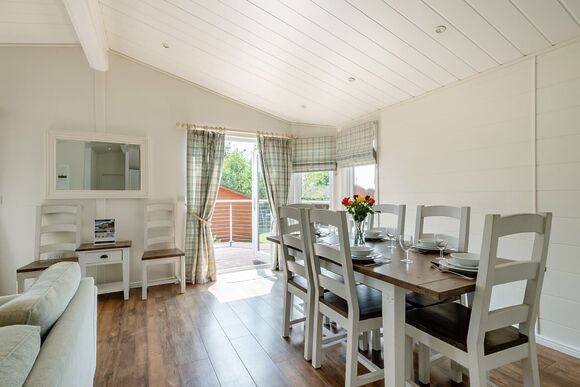 Escape Spa 5 - Waveney River Centre, Burgh St Peter, Beccles