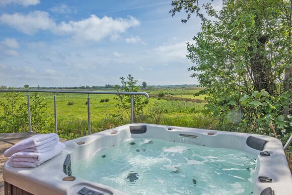 Escape Spa 10 - Waveney River Centre, Burgh St Peter, Beccles