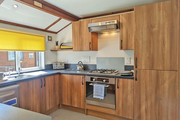 Retreat 5 - Waveney River Centre, Burgh St Peter, Beccles