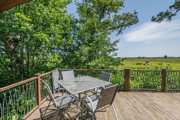 Retreat Spa 2 - Waveney River Centre, Burgh St Peter, Beccles