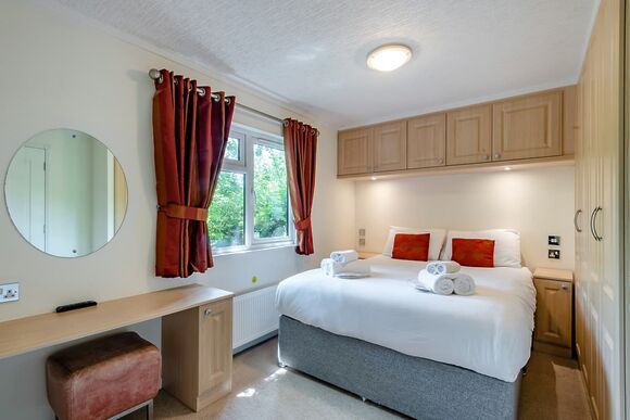 Retreat 4 - Waveney River Centre, Burgh St Peter, Beccles