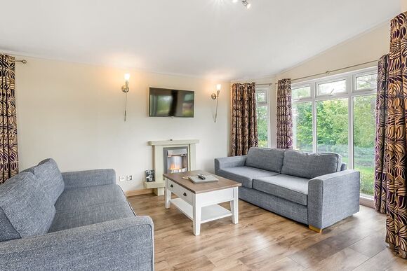 Retreat 3 - Waveney River Centre, Burgh St Peter, Beccles