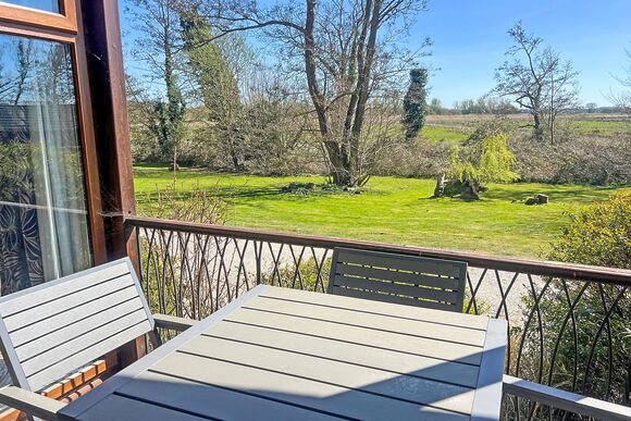 Retreat 3 - Waveney River Centre, Burgh St Peter, Beccles