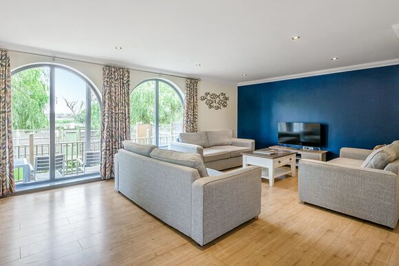 Burgh Staithe Spa - Waveney River Centre, Burgh St Peter, Beccles