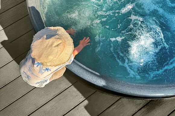 Glamping Pods with hot tubs - Waxham Sands Holiday Park, Great Yarmouth