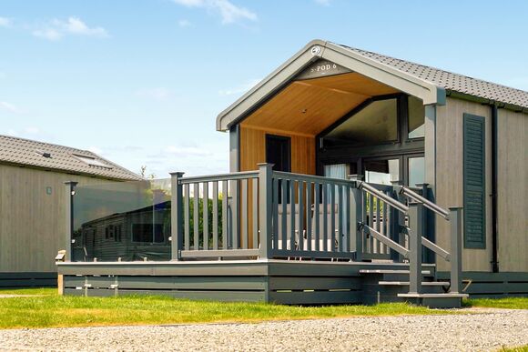 Glamping Pods with hot tubs - Waxham Sands Holiday Park, Great Yarmouth