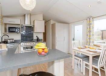 Lime Waterside Spa (Pet) 