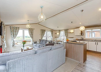 Oak Waterside Spa (Pet) 