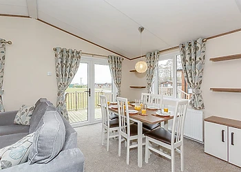 Oak Waterside Spa (Pet) 