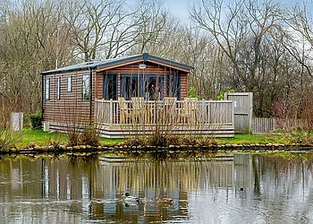 Spruce Waterside Spa (Pet) 