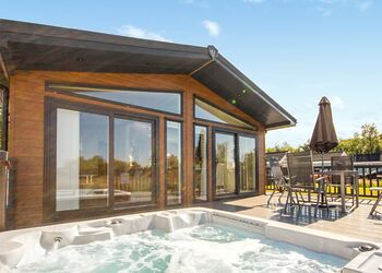 Parkview - Westlands Country Park, Annan