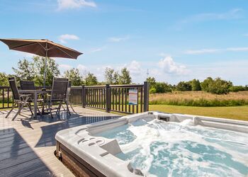 Parkview - Westlands Country Park, Annan