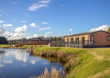 Pondview - Westlands Country Park, Annan