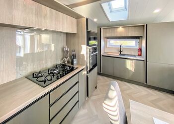 The Lakewood - Westlands Country Park, Annan