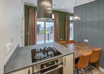 The Savannah Lodge - Westlands Country Park, Annan