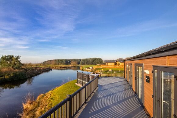 Pondview - Westlands Country Park, Annan