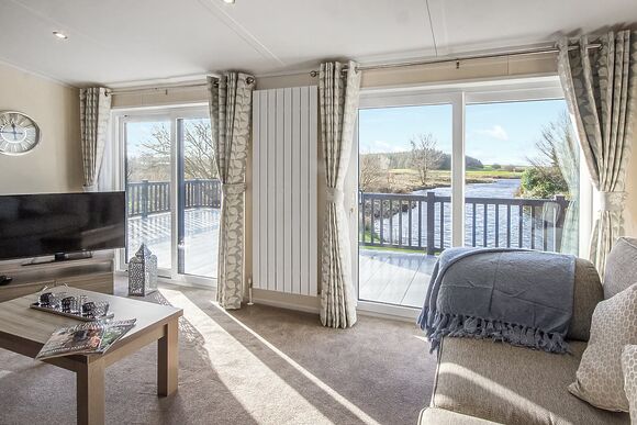 Pondview Plus - Westlands Country Park, Annan