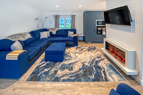 The Westlands Lodge - Westlands Country Park, Annan
