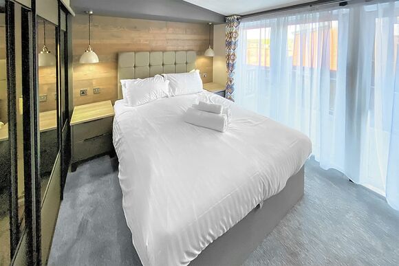 The Lakewood - Westlands Country Park, Annan