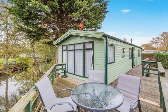 Weir Deluxe - Weir Holiday Park, Stamford Bridge, York