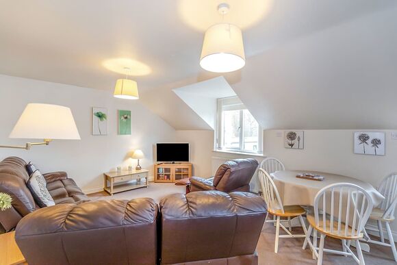 Weir Side Apartment - Weir Holiday Park, Stamford Bridge, York