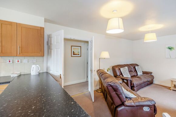 Weir Side Apartment - Weir Holiday Park, Stamford Bridge, York