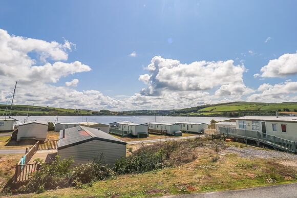 Cedar Outlook - Waters Edge Leisure Park, Cardigan