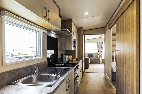 Gold Caravan with parking, decking & sea view - Wemyss Bay, Wemyss Bay, Renfrewshire