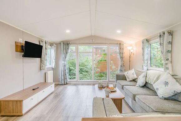 Gold Premium Caravan with parking, decking & sea view, Gold Premium Caravan with parking, decking & sea view P - Wemyss Bay, Wemyss Bay, Renfrewshire