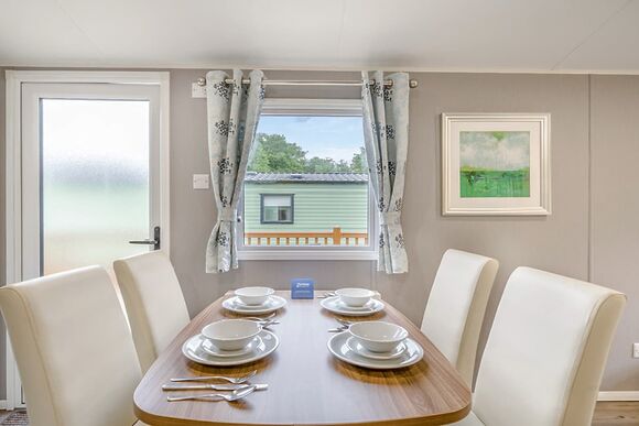 Gold Premium Caravan with parking, decking & sea view P, Gold Premium Caravan with parking, decking & sea view - Wemyss Bay, Wemyss Bay, Renfrewshire