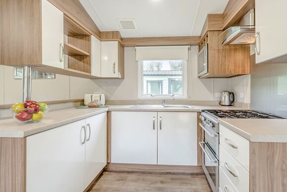 Gold Premium Caravan with parking, decking & sea view P, Gold Premium Caravan with parking, decking & sea view - Wemyss Bay, Wemyss Bay, Renfrewshire