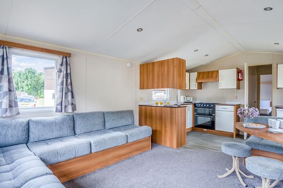 Silver Caravan with parking, decking & sea view - Wemyss Bay, Wemyss Bay, Renfrewshire