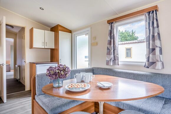 Silver Caravan with parking, decking & sea view - Wemyss Bay, Wemyss Bay, Renfrewshire