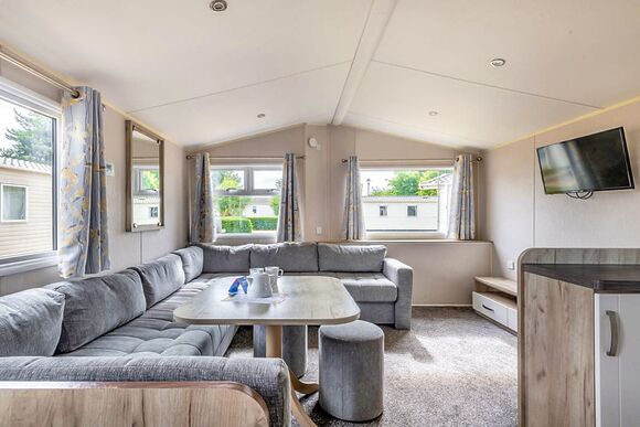 Silver 3 Caravan with parking, decking & sea view - Wemyss Bay, Wemyss Bay, Renfrewshire