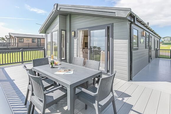 Deluxe Lodge with parking, ensuite, decking & sea view, Deluxe Lodge 6 with parking, ensuite, decking, SV P - Wemyss Bay, Wemyss Bay, Renfrewshire