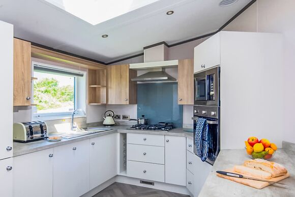 Deluxe 4 Lodge with parking, ensuite, decking & sea view, Deluxe Lodge 8 with parking, ensuite, decking, SV P - Wemyss Bay, Wemyss Bay, Renfrewshire