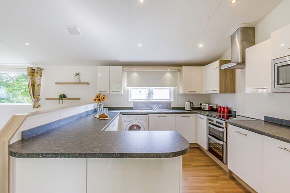 Prestige 3 Lodge with parking, ensuite, decking & sea view - Wemyss Bay, Wemyss Bay, Renfrewshire