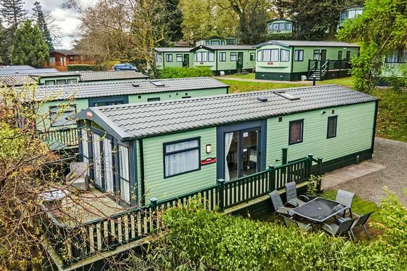 Gold Caravan with parking, decking & sea view - Wemyss Bay, Wemyss Bay, Renfrewshire