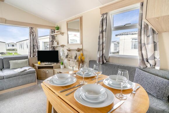 Bronze 3 Bedroom Caravan, Sleeps 8 - West Bay, Bridport