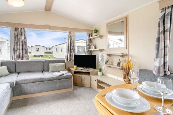 Bronze 3 Bedroom Caravan, Sleeps 8 - West Bay, Bridport