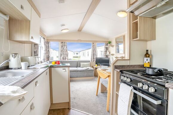 Bronze 3 Bedroom Caravan, Sleeps 8 - West Bay, Bridport