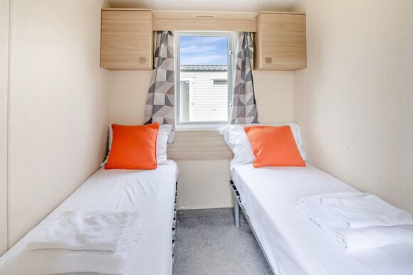 Bronze 3 Bedroom Caravan, Sleeps 8 - West Bay, Bridport