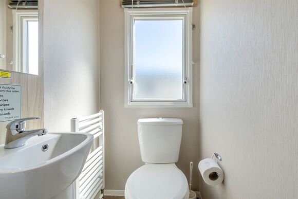 Gold Caravan with parking & decking 8 - West Bay, Bridport