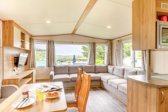 Silver 2 Bedroom Caravan, Sleeps 6 - West Bay, Bridport
