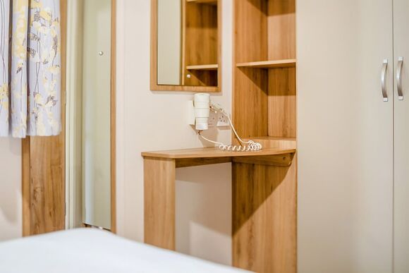 Silver 2 Bedroom Caravan, Sleeps 6 P, Silver 2 Bedroom Caravan, Sleeps 6 - West Bay, Bridport