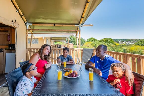 Oyster Glamping - West Bay, Bridport