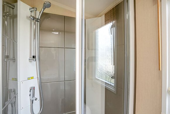 Gold Premium 2 slps 4 parking, ensuite, decking P - West Bay, Bridport